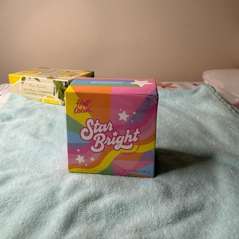 Half caked star bright loose setting powder translucent 1.0